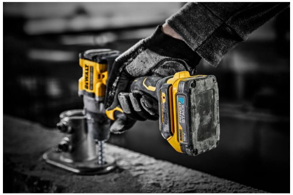 Акумуляторна батарея PowerStack DeWALT DCBP034