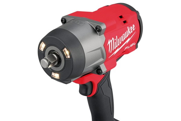 Гайкокрут акумуляторний 1/2\" MILWAUKEE, M18 FHIW2F12-502X, 2034Нм, (+ заряд.пристрій, 2 акум., HD ке