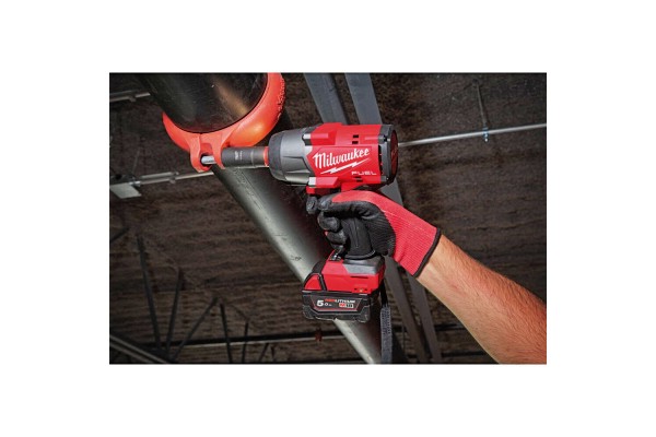 Гайкокрут акумуляторний 1/2\" MILWAUKEE, M18 FHIW2F12-502X, 2034Нм, (+ заряд.пристрій, 2 акум., HD ке