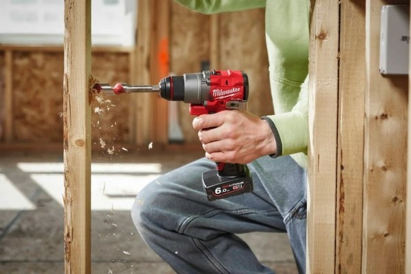 Акумуляторний шурупокрут Milwaukee M12 (FDD2-602) (4933479875) Акумуляторний шурупокрут Milwaukee M12 (FDD2-602) (4933479875)