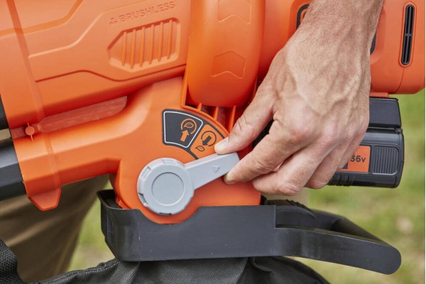 Садовий пилосос акумуляторний безщітковий BLACK+DECKER BCBLV3625L1