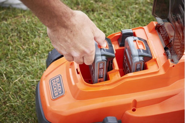 Газонокосарка акумуляторна BLACK+DECKER BCMW3318L2