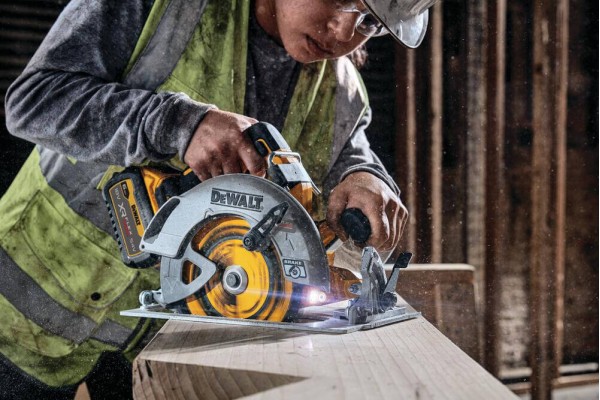 Пила дискова акумуляторна безщіткова DeWALT DCS573NT