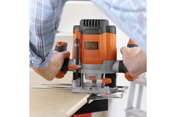 Фрезер мережевий BLACK+DECKER KW1200E