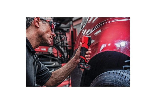 Акумуляторний ліхтар для підбору кольору MILWAUKEE M12 CML-401