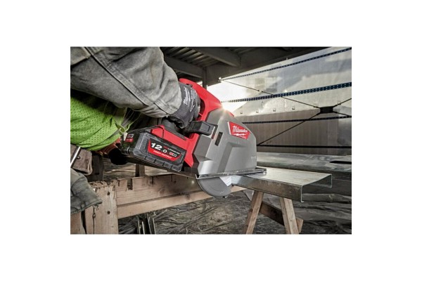 Циркулярная пила по металлу MILWAUKEE M18 FUEL FMCS66-0C 66мм 4933472110 (+ аксесуари, HD кейс)