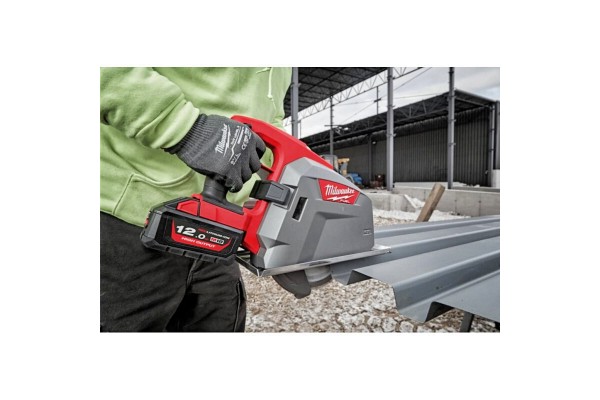 Циркулярная пила по металлу MILWAUKEE M18 FUEL FMCS66-0C 66мм 4933472110 (+ аксесуари, HD кейс)