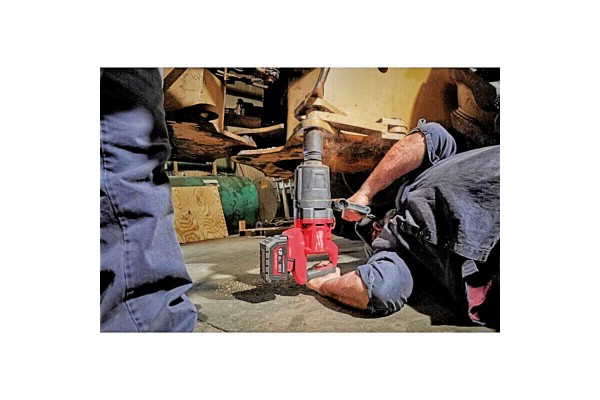 Гайкокрут високомоментний 1'' (2711 Нм) MILWAUKEE M18 FUEL ONEFHIWF1DS-121C (+ заряд.пристрій, акум.