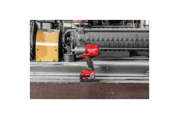 Гайкокрут високомоментний MILWAUKEE 3/4 дюйма(2034Нм) M18 FUEL ONEFHIWF34-502X ONE-KEY (+ заряд.прис