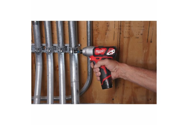 Акумуляторний гвинтоверт Milwaukee M12BID-202С (4933441960)