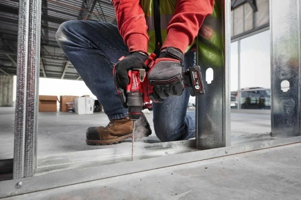 Акумуляторний шурупокрут Milwaukee M12 (FPD2-202X) (4933479868) Акумуляторний шурупокрут Milwaukee M12 (FPD2-202X) (4933479868)