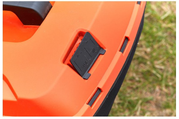 Газонокосарка акумуляторна BLACK+DECKER BCMW33184L2