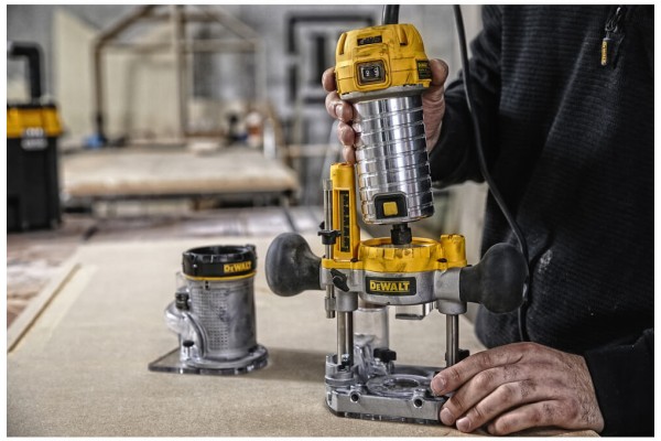 Фрезер мережевий DeWALT D26204K