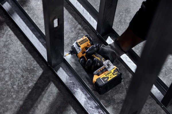 Шурупокрут ударний акумуляторний безщітковий DeWALT DCF850P2T