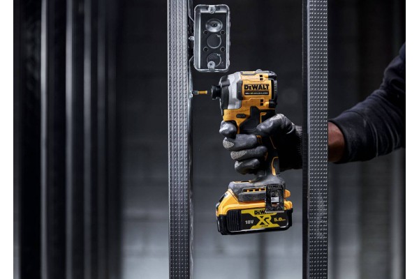 Шурупокрут ударний акумуляторний безщітковий DeWALT DCF850P2T