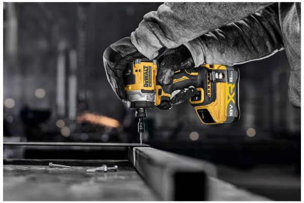 Шурупокрут ударний акумуляторний безщітковий DeWALT DCF860NT