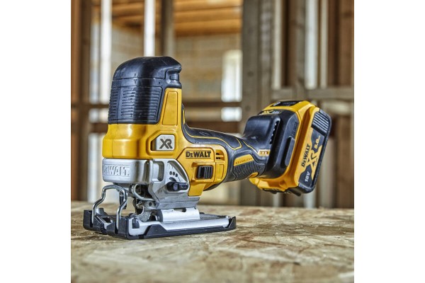 Пила лобзикова акумуляторна безщіткова DeWALT DCS335N