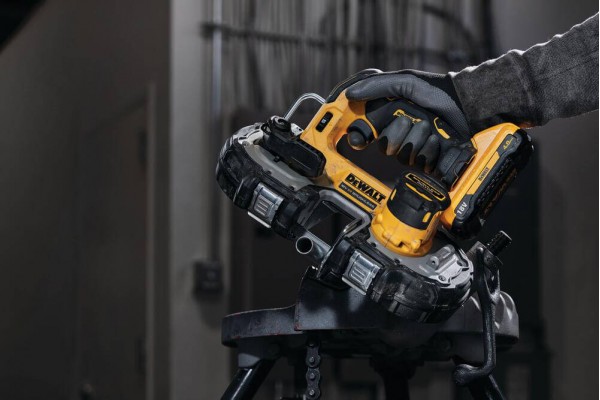 Пила стрічкова акумуляторна безщіткова DeWALT DCS377NT