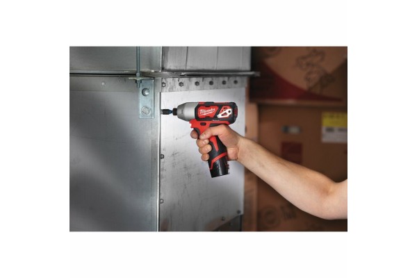 Акумуляторний гвинтоверт Milwaukee M12BID-202С (4933441960)