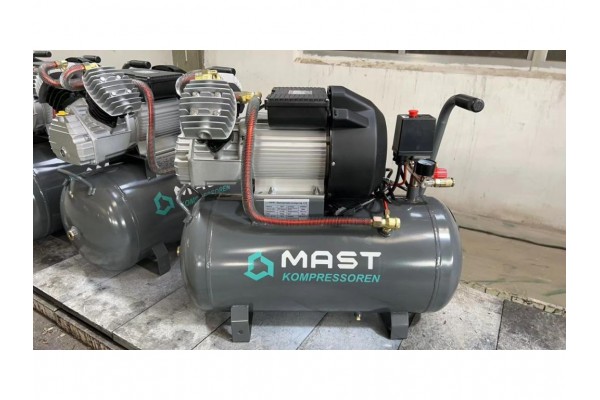 Поршневий компресор MAST 2047/50L 220V