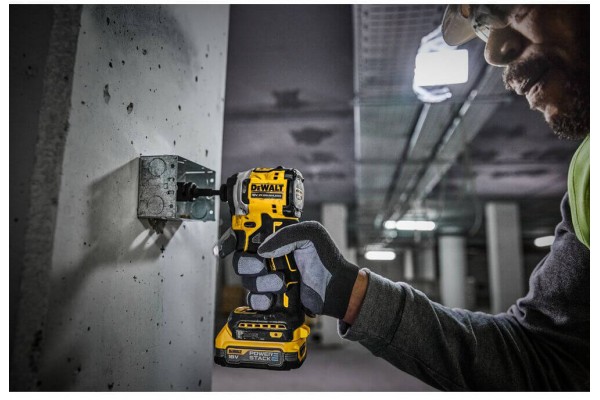 Шуруповерт ударний акумуляторний безщітковий DeWALT DCF850E1T