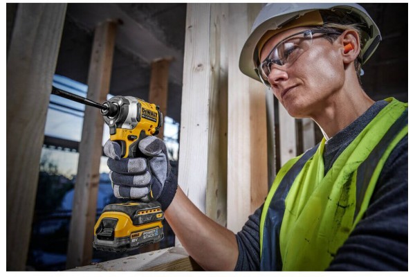 Шуруповерт ударний акумуляторний безщітковий DeWALT DCF850E1T