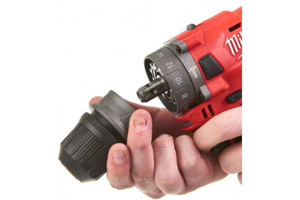 Акумуляторна ударна дриль-шурупокрут Milwaukee M12 FPDX-202X (4933464136) Акумуляторна ударна дриль-шурупокрут Milwaukee M12 FPDX-202X (4933464136)