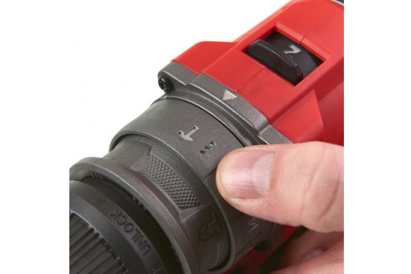 Акумуляторна ударна дриль-шурупокрут Milwaukee M12 FPDX-202X (4933464136) Акумуляторна ударна дриль-шурупокрут Milwaukee M12 FPDX-202X (4933464136)