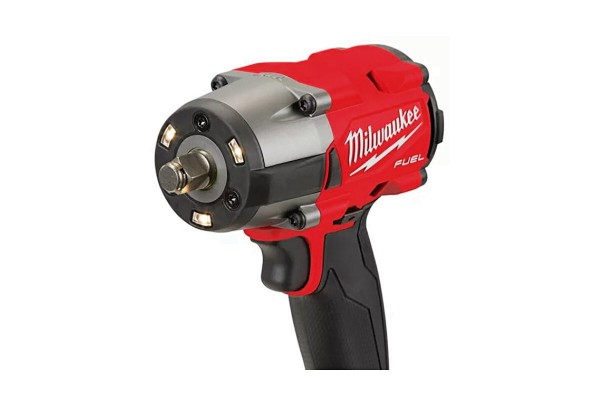 Гайкокрут імпульсний компактний 1/2\" (881 Нм) з фрикційним кільцем MILWAUKEE M18 FMTIW2F12-502X (+ з