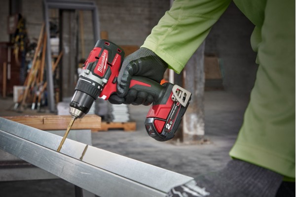 Акумуляторна дриль-шурупокрут Milwaukee M18 CBLDD-202C (4933464317)