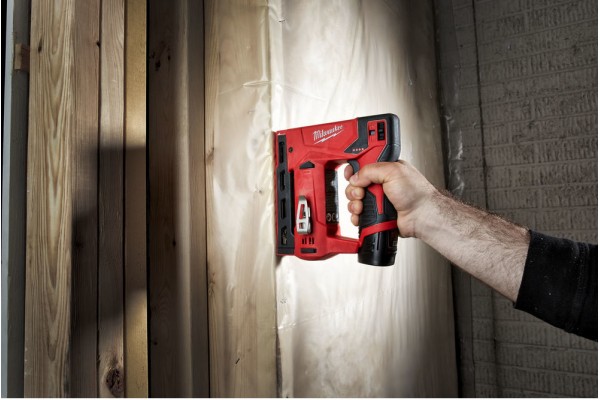 Акумуляторний степлер Milwaukee M12 BST-202X (4933459635)