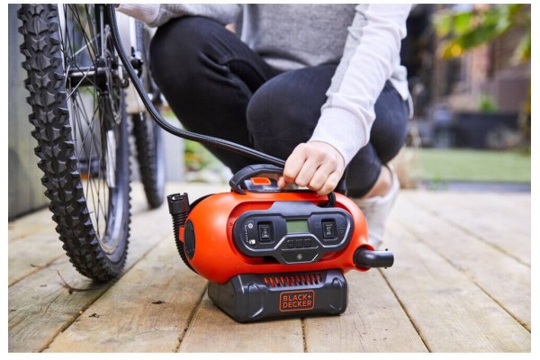 Компресор автомобільний акумуляторний BLACK+DECKER BDCINF18N