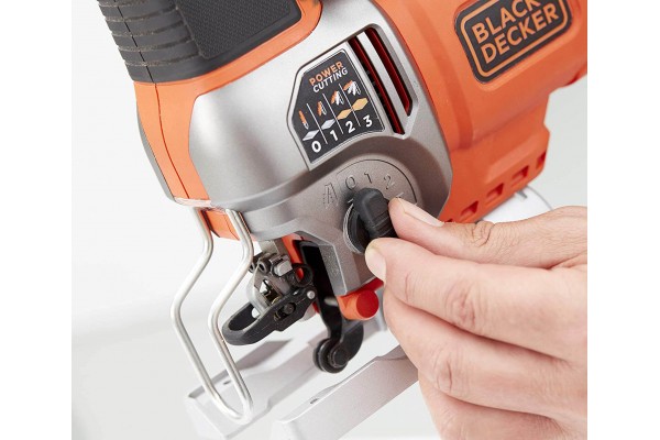 Пила лобзиковая мережева BLACK+DECKER BES610K