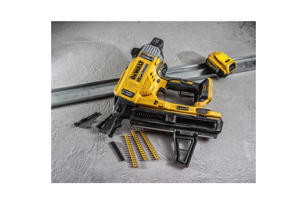 Пістолет цвяхозабивний акумуляторний безщітковий DeWALT DCN890P2