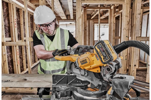 Пилка торцювальна акумуляторна безщіткова DeWALT DCS781X2