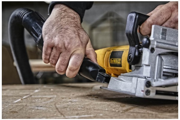 Фрезер ламельний мережевий DeWALT DW682K