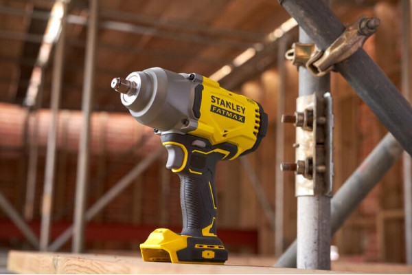 Гайковерт ударний акумуляторний STANLEY FATMAX SFMCF940B