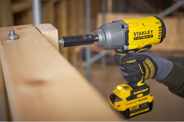 Гайковерт ударний акумуляторний STANLEY FATMAX SFMCF940B