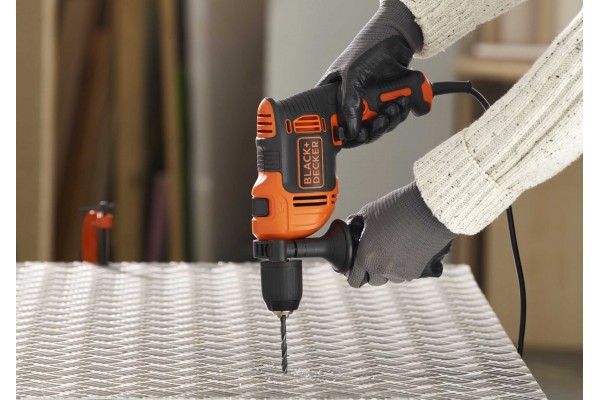 Дриль ударний Black+Decker 710 Вт