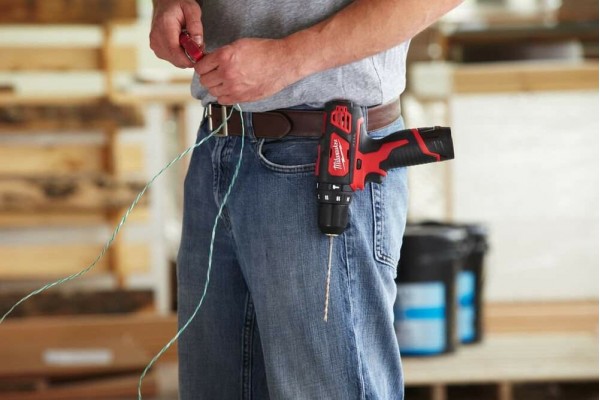 Дриль-шурупокрут Milwaukee M12 BPD-202C Lі-Іon Дриль-шурупокрут Milwaukee M12 BPD-202C Lі-Іon