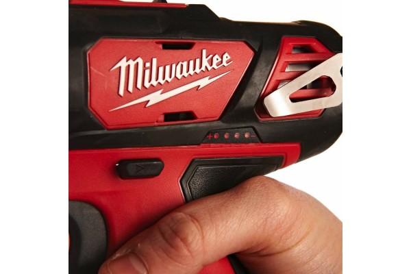 Дриль-шурупокрут Milwaukee M12 BPD-202C Lі-Іon Дриль-шурупокрут Milwaukee M12 BPD-202C Lі-Іon