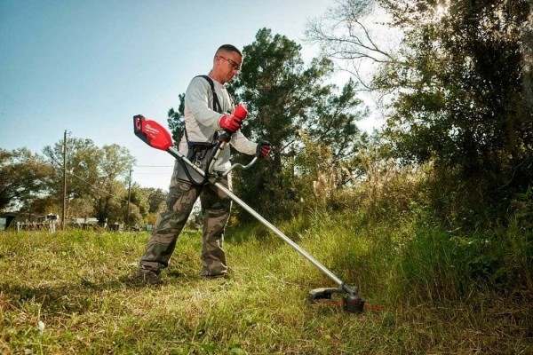 Акумуляторний тример Milwaukee M18 FBCU-0 FUEL (4933492297) (без АКБ та ЗП)