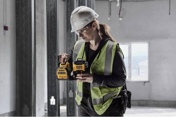 Рівень лазерний лінійний DeWALT DCE089D1G18