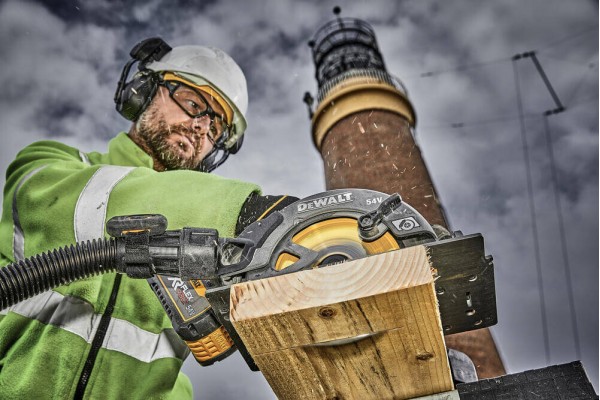 Пила дискова акумуляторна DeWALT DCS578X2