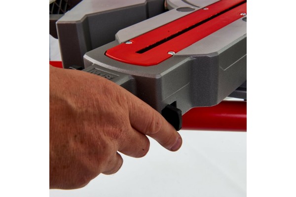 Пила торцювальна акумуляторна Milwaukee M18 FMS254-0, 254 мм (4933451729) Пила торцювальна акумуляторна Milwaukee M18 FMS254-0, 254 мм (4933451729)