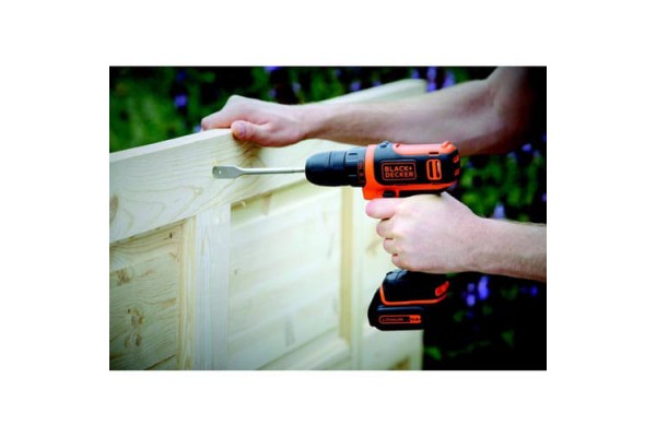 Дриль-шурупокрут акумуляторний BLACK+DECKER BDCDD12