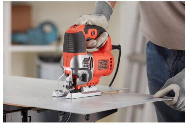 Пила лобзиковая мережева BLACK+DECKER BES610