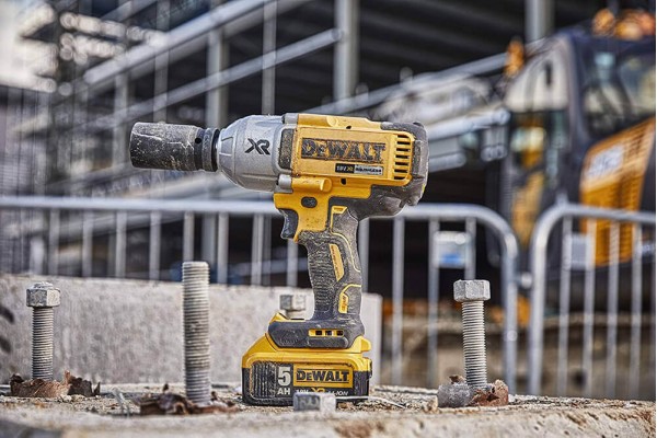 Гайковерт ударний акумуляторный безщітковий DeWALT DCF897NT