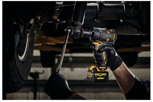 Гайковерт ударный акумуляторний безщітковий DeWALT DCF901P1G