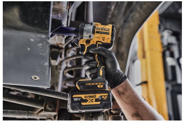 Гайковерт ударний акумуляторний безщітковий DeWALT DCF923N